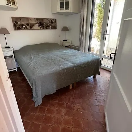 Maison Charmante, Pied Dans L'eau Villa