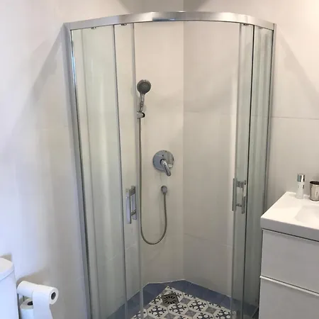 Maison Charmante, Pied Dans L'eau Villa