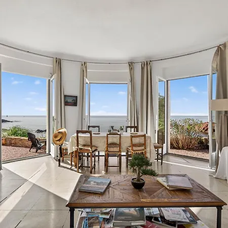 La Flemmardiere Dans Crique Paradisiaque