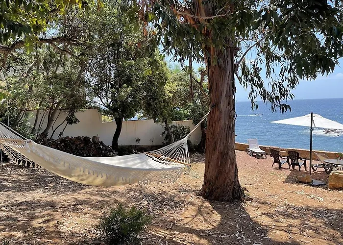 Maison Charmante, Pied Dans L'eau